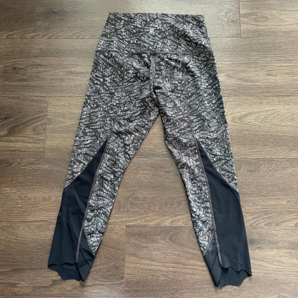 Lululemon Wunder Under Scalloped Hem Crop 23" 8 - Picture 2 of 7